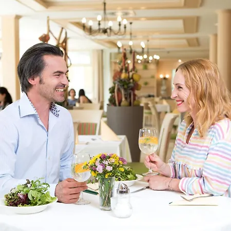 Optimamed Gesundheitsresort Weissenbach מלון Bad Weissenbach