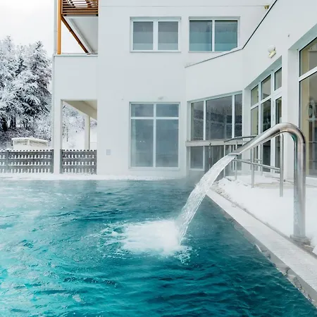 מלון Optimamed Gesundheitsresort Weissenbach 4*